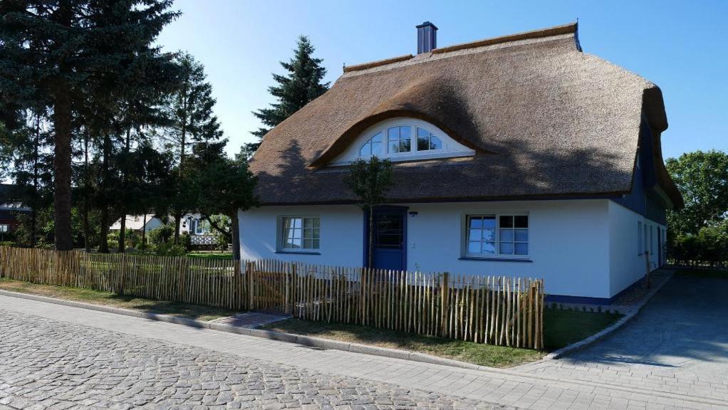 Kapitaenshaus Kammer Борн Экстерьер фото